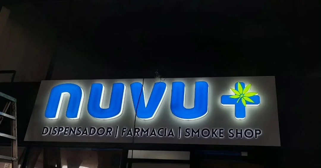 Fabricación de letrero luminoso LED en Panamá